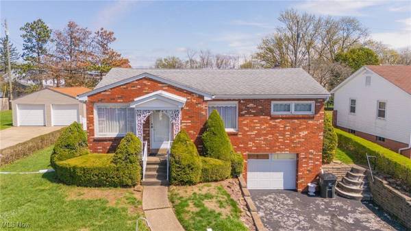 132 Pembroke RD, Steubenville, OH 43953