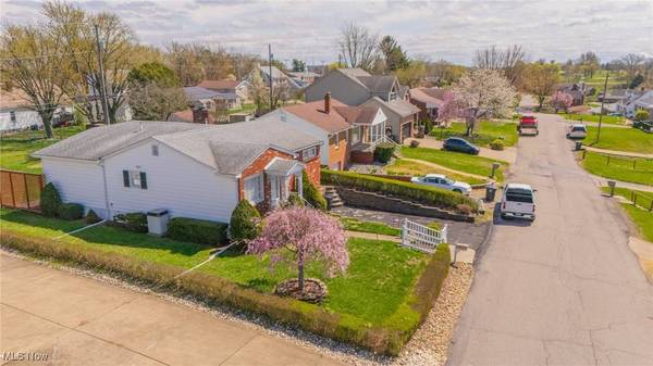 132 Pembroke RD, Steubenville, OH 43953