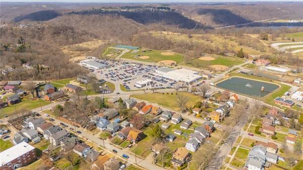 1630 Pershing AVE, Steubenville, OH 43952