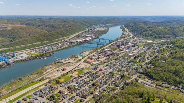 65180 Hillview AVE, Bellaire, OH 43906