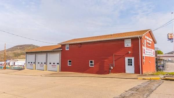 402 11th St#, Moundsville, WV 26041