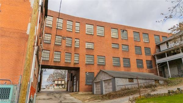 1439 Sunset BLVD, Steubenville, OH 43952