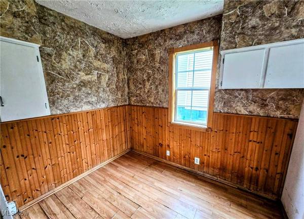 601 Clinton ST, Martins Ferry, OH 43935