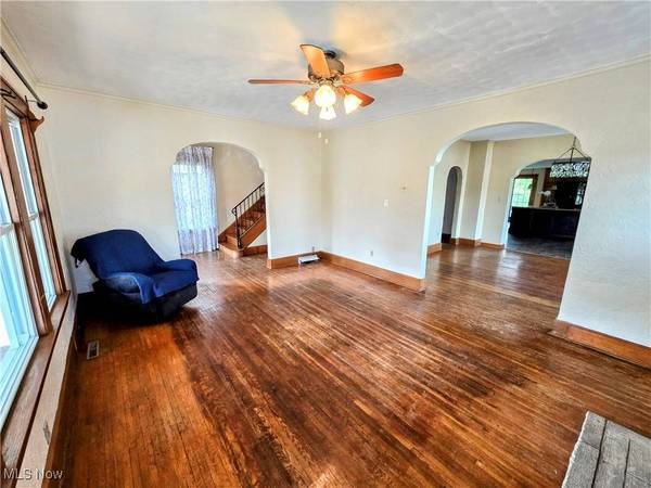 105 W 40th ST, Shadyside, OH 43947