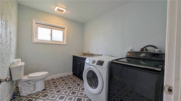 4011 Mound ST, Weirton, WV 26062