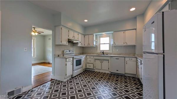 4011 Mound ST, Weirton, WV 26062