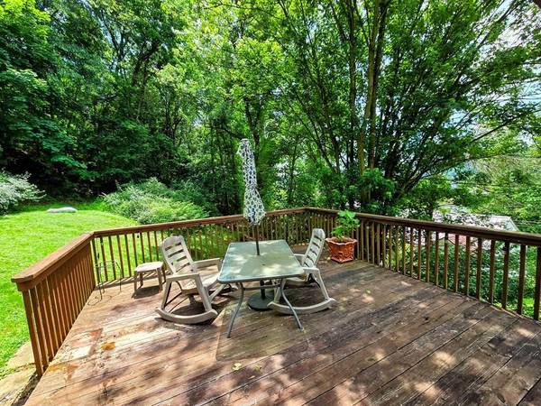 1334 Locust St, Mcmechen, WV 26040