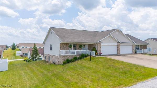 51986 Scotch Pine DR, St Clairsville, OH 43950