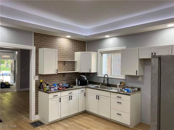 320 322 34th ST, Bellaire, OH 43906