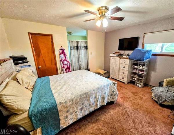 101 Clark RD, St Clairsville, OH 43950