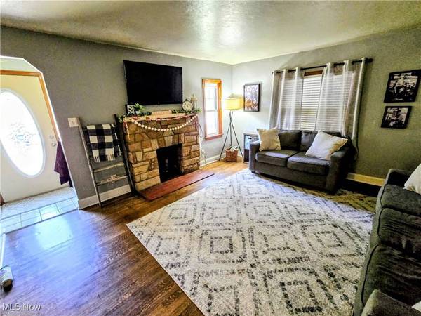 214 Martha ST, Yorkville, OH 43971