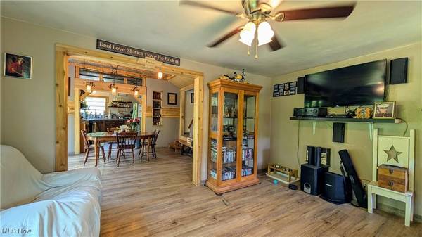 498 County Road 28, Steubenville, OH 43952