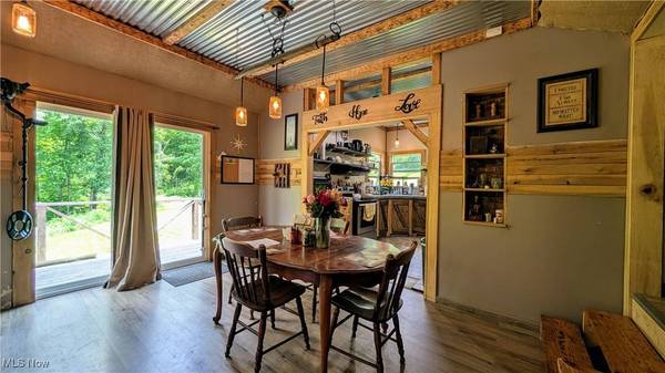 498 County Road 28, Steubenville, OH 43952