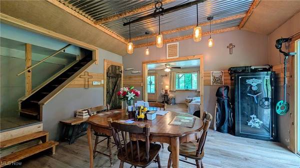 498 County Road 28, Steubenville, OH 43952