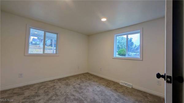 150 Locust ST, Steubenville, OH 43953