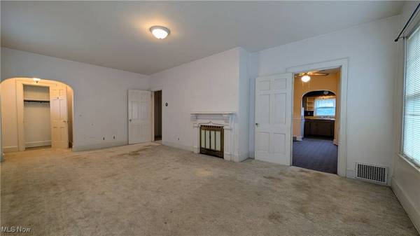 33435 Cadiz Piedmont RD, Flushing, OH 43977