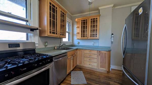 20 Fairfax Dr, Wheeling, WV 26003