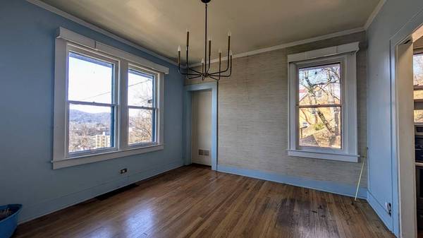 20 Fairfax Dr, Wheeling, WV 26003