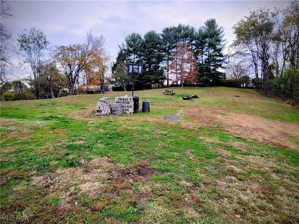 59701 Crozier Ridge RD, Jacobsburg, OH 43933