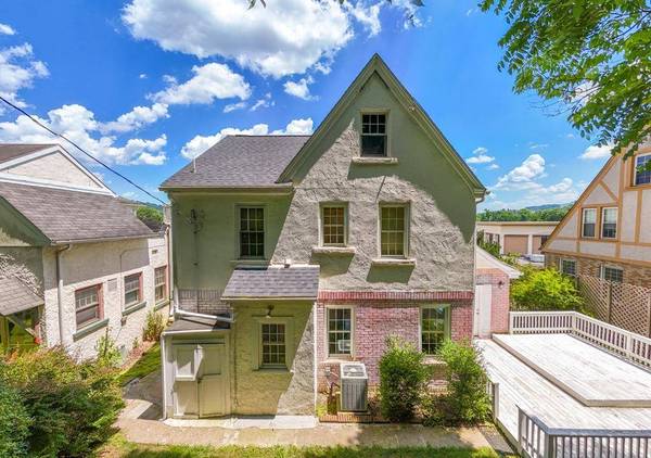 4 Corliss Terrace, Wheeling, WV 26003