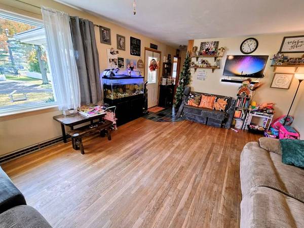 128 Fairview Dr, New Martinsville, WV 26155