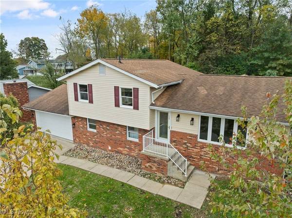 120 Windermere DR, St Clairsville, OH 43950