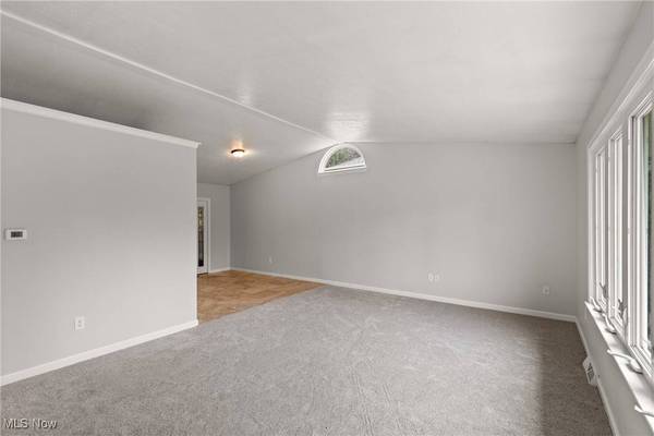 120 Windermere DR, St Clairsville, OH 43950