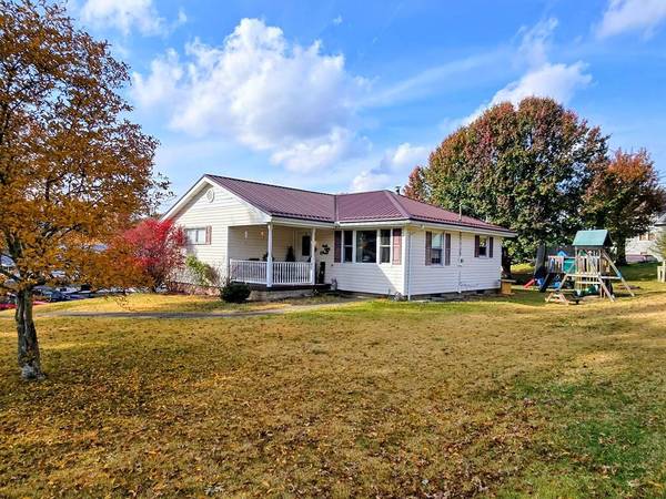 128 Fairview Dr, New Martinsville, WV 26155