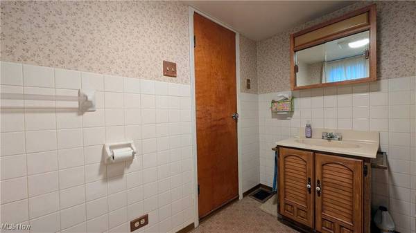 7318 State Route 150, Dillonvale, OH 43917