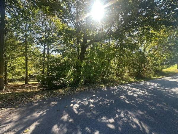 Fairmont AVE, Barnesville, OH 43713