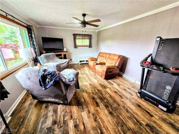 101 Clark RD, St Clairsville, OH 43950