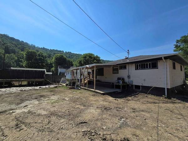 46 Sheridan Ave#, Triadelphia, WV 26059