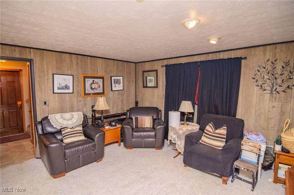 54751 Belmont ST, Martins Ferry, OH 43935