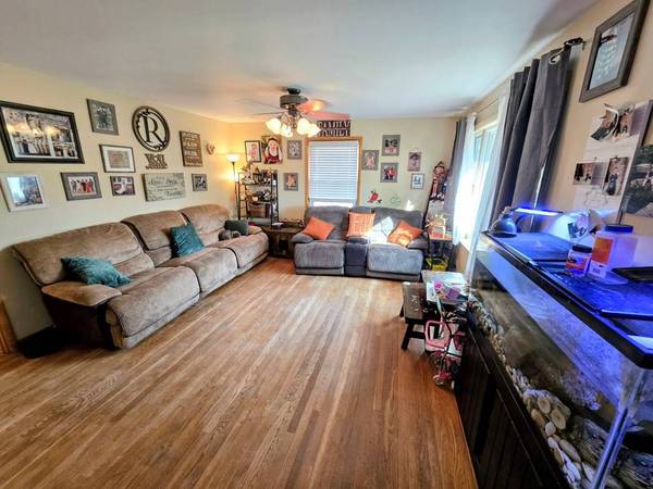 128 Fairview Dr, New Martinsville, WV 26155