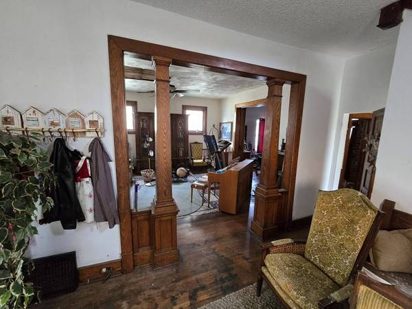 1208 Center St, Moundsville, WV 26041