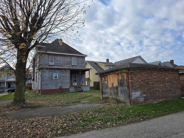 1208 Center St, Moundsville, WV 26041