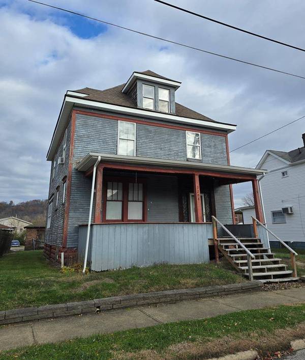 1208 Center St, Moundsville, WV 26041
