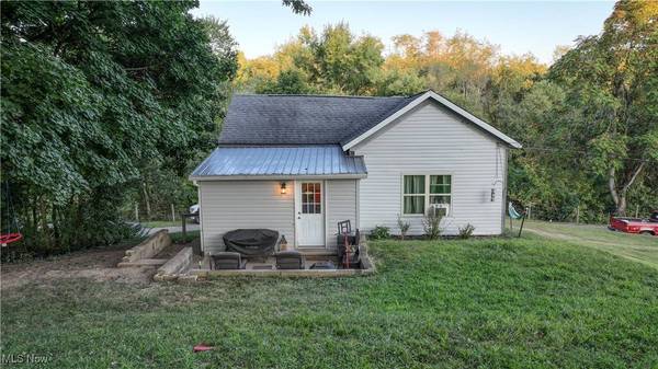 306 Monroe ST, Woodsfield, OH 43793