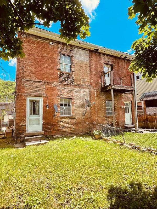 4221-4223 Wood Street, Wheeling, WV 26003