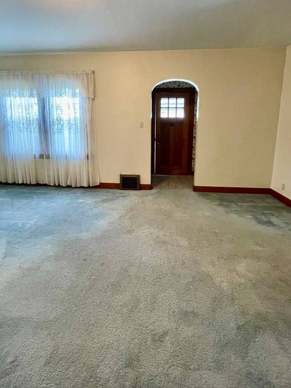 23 Vernon Avenue, Wheeling, WV 26003