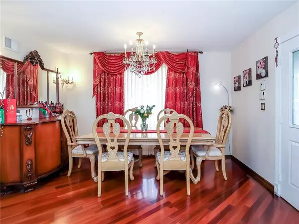 45 Fairlawn LOOP, Staten  Island, NY 10308