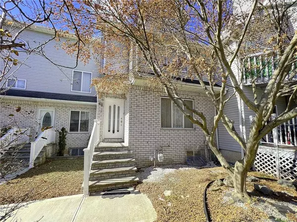 45 Fairlawn LOOP, Staten  Island, NY 10308