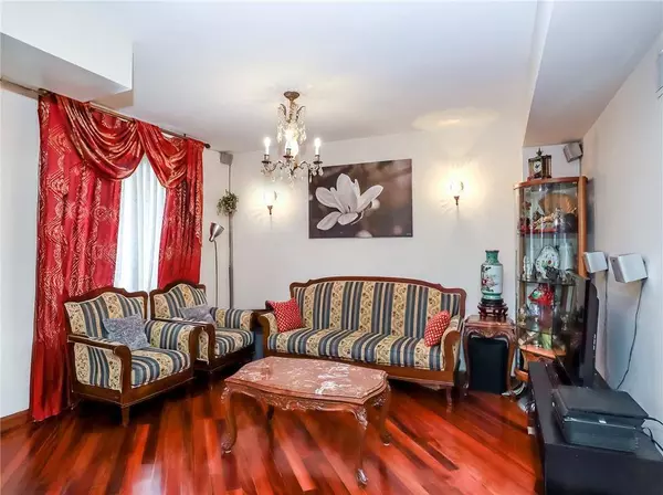 45 Fairlawn LOOP, Staten  Island, NY 10308