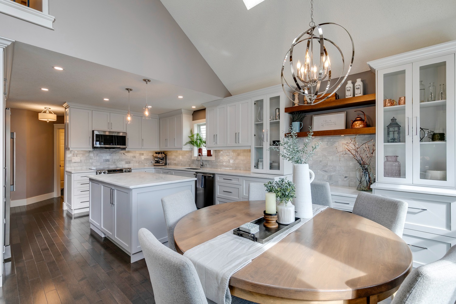 Bright Professional Condo Photo
