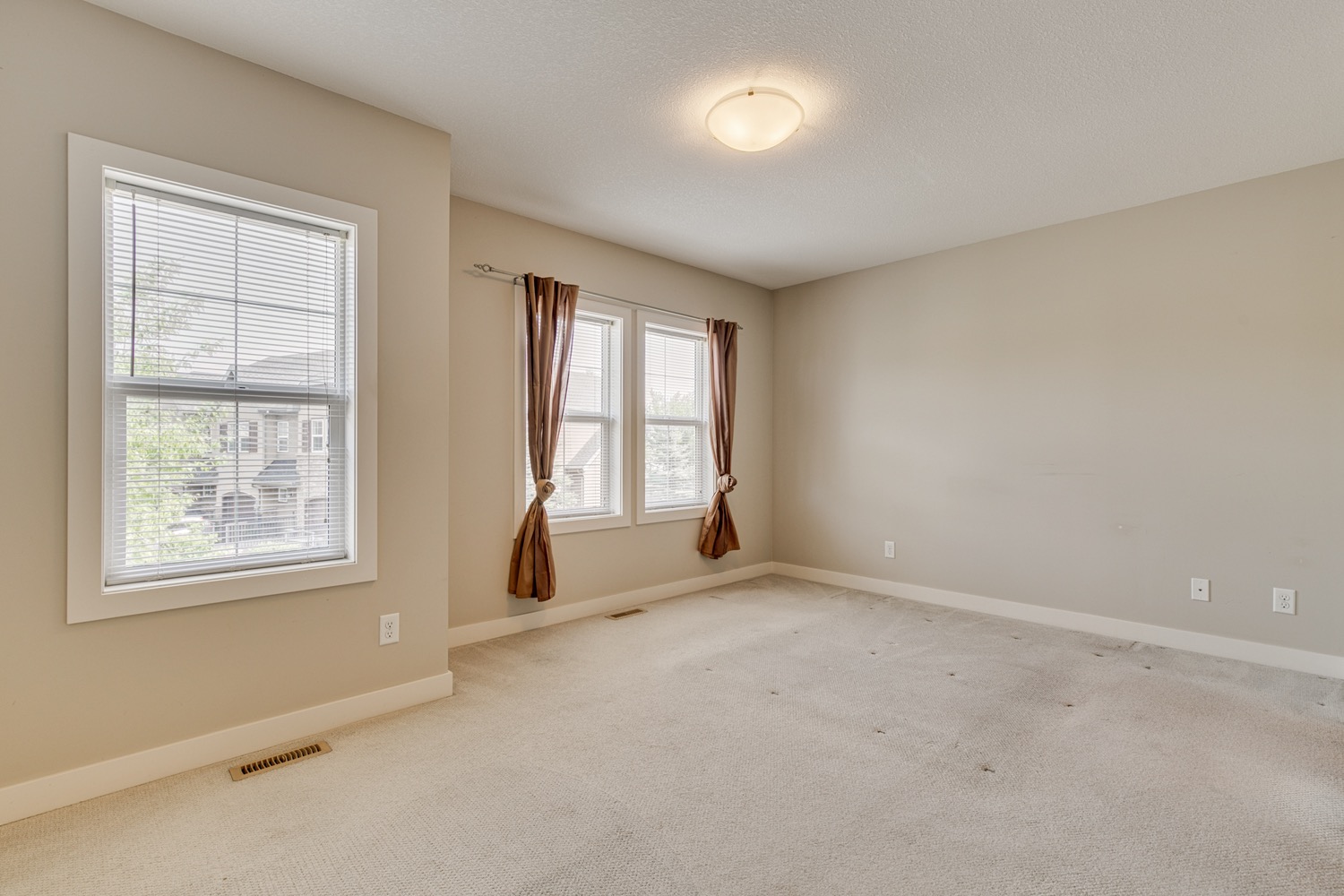 Vacant Bedroom