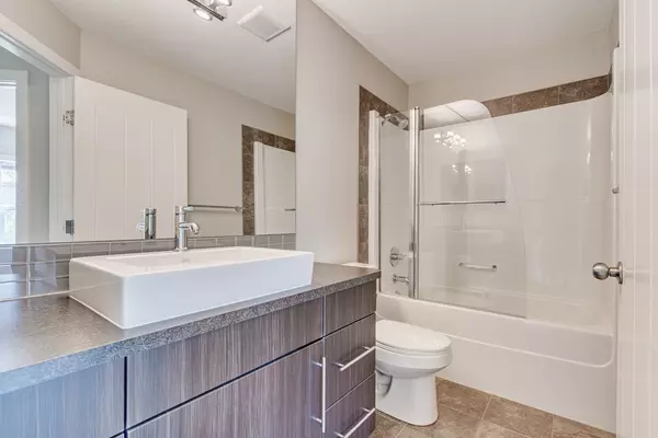 0B3A1612blend copy 2_sm