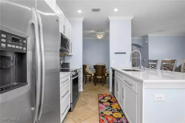 9719 Acqua CT #241, Naples, FL 34113