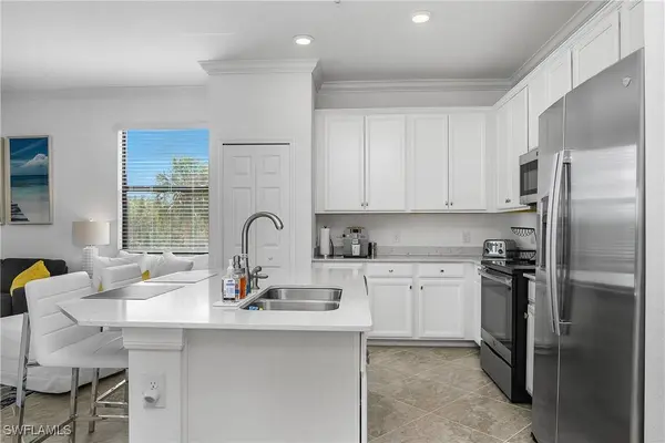 9584 Trevi CT #5238, Naples, FL 34113