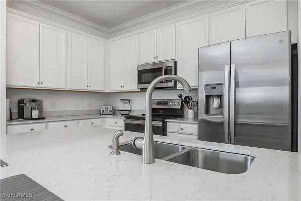 9584 Trevi CT #5238, Naples, FL 34113