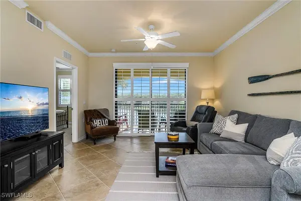 9566 Trevi CT #4935, Naples, FL 34113